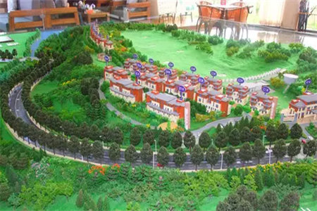 龙都诚通·香榭里5室2厅2卫188万205m2出售